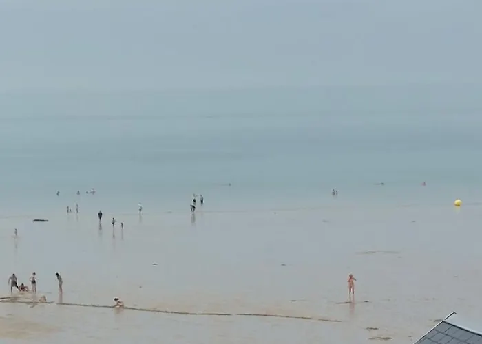 La Terrasse, Duplex Front De Apartment Carolles